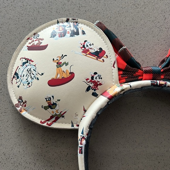 Disney Winter Snow Lodge sledding Mickey Ears. - Picture 6 of 10